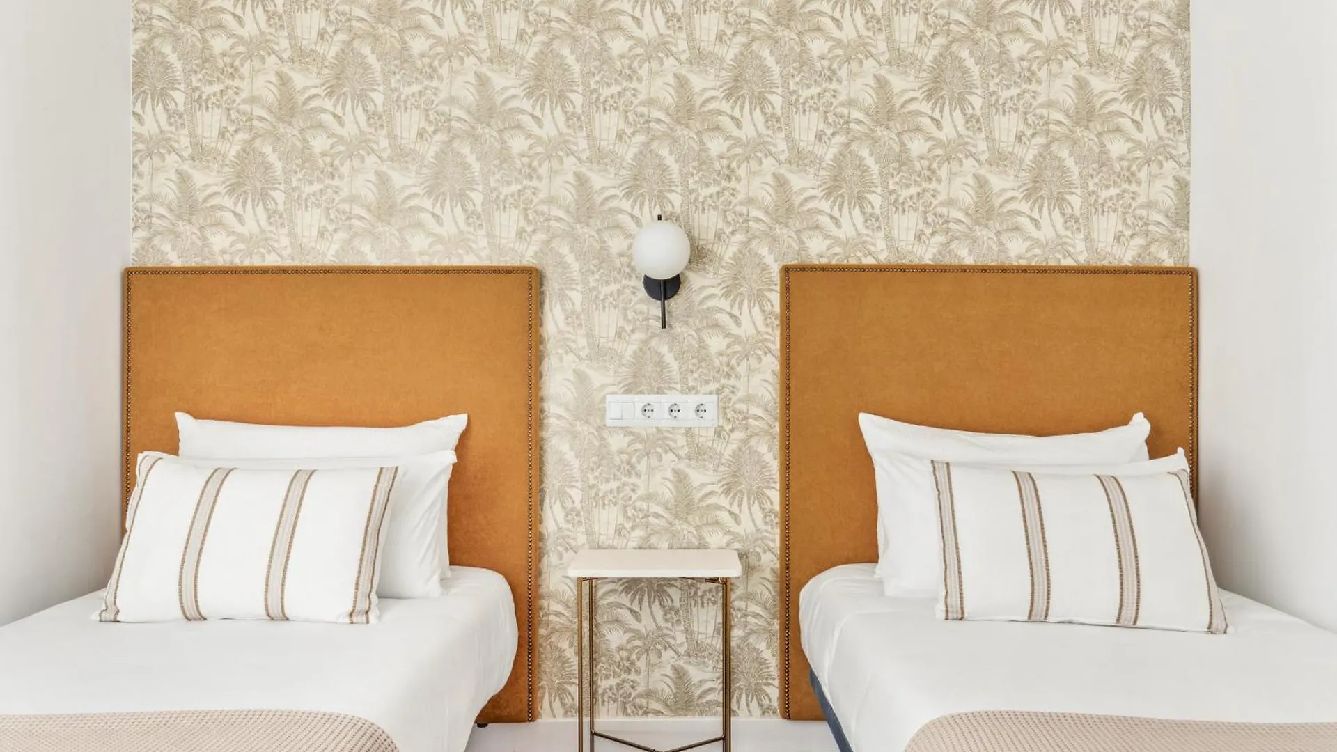 Epidemia & Quite Bedrooms By Ele Apartments Malaga